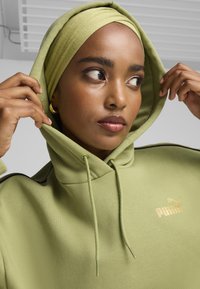 Puma TAPE MINIMAL - Jersey con capucha - calming green