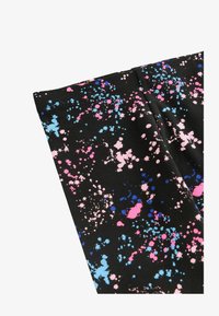 Valimata, black splat