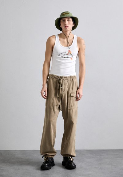MOSCHINO UNISEX - Müts - khaki