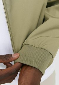 Jack & Jones PREMIUM Bomber jakna - aloe