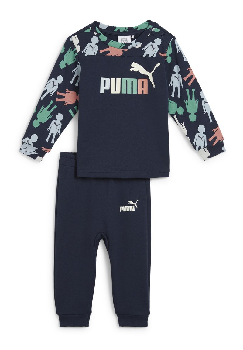 Completo felpa per bambini di colore blu navy, composto da una maglietta a maniche lunghe con figure umane colorate e un logo, abbinata a pantaloni coordinati. Tessuto misto cotone.