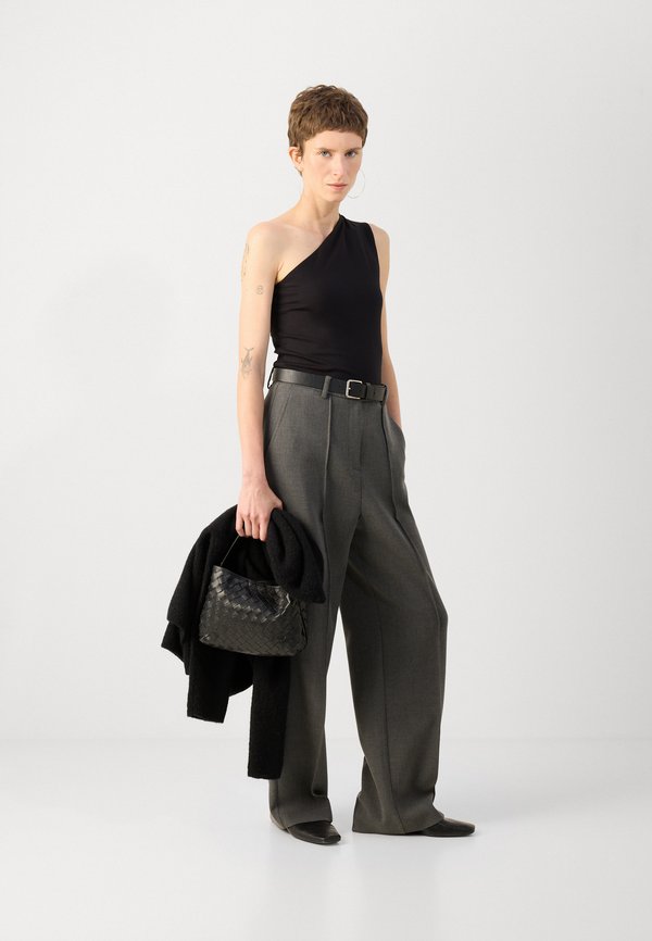ASYMMETRIC ONE SHOULDER - Top4