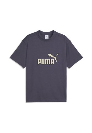 Mørkegrå t-shirt med korte ærmer med beige Puma-logo og tekst centreret foran.