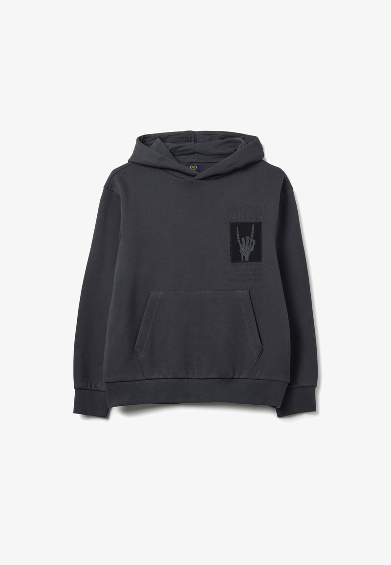 Felpa grigia scura in misto cotone, con tasca frontale, cappuccio regolabile con coulisse e stampa grafica con un simbolo della mano sul petto.