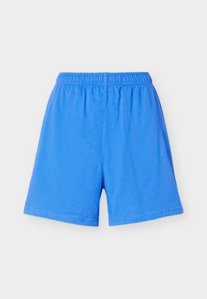 Απλά μπλε casual σορτς με ελαστική μέση, μήκος μέχρι το μέσο του μηρού, απεικονισμένα σε ανοιχτό γκρι φόντο.