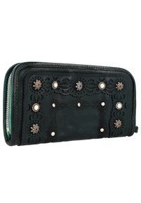 Groene leren portemonnee met een ingewikkeld uitgesneden ontwerp, zilveren accenten en decoratieve studs. Voorzien van een ritsluiting en contrasterende stiksels.