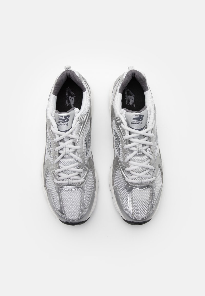 New Balance MR530 UNISEX - Sneaker low - grey matter/silberfarben 