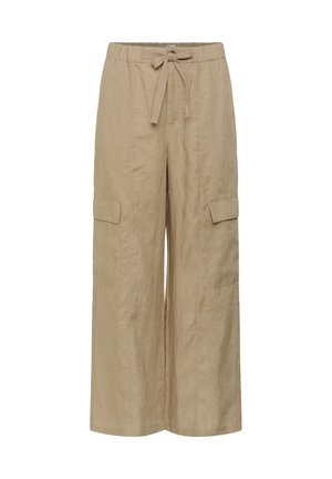 Pantalones cargo beige de pierna ancha con cintura elástica, lazo frontal y bolsillos con solapa a ambos lados.