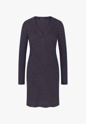 Langærmet natkjole i mørk lilla ribbet stof med V-hals og knaplukning foran. Blød, åndbar tekstur.