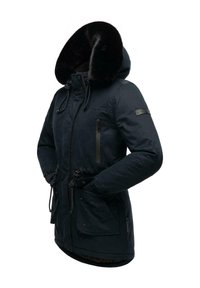 Granatowa ocieplana parka z kapturem z faux futra, regulowanym sznurkiem, zapinanymi kieszeniami i elastycznymi mankietami. Teksturowana tkanina zapewniająca ciepło.