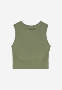Top corto de color verde oliva, hecho de una tela elástica con dobladillo acanalado y la palabra "FREDDY" en relieve en la parte trasera. Textura suave.