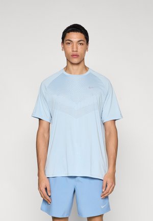 STRIDE TOP - Camiseta deportiva - light armory blue/reflective silver-coloured