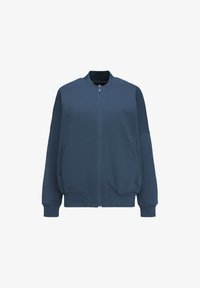 Wybrany, niebieski dżins