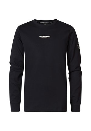 T-shirt nera a maniche lunghe in cotone, con una stampa bianca del logo sul petto e un logo circolare sulla manica destra.