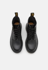 Dr. Martens Stivaletti stringati - black