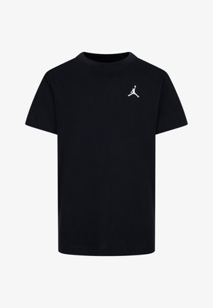 Melna kokvilnas T-krekls ar apaļu kakla izmēru un īsām piedurknēm. Uz kreisā krūšu daļas ir balts Jumpman logos. Vienkāršs, klasiskas dizains.