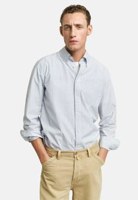 GANT - RELAXED FIT HERITAGE STRIPED  - Shirt - muted blue Thumbnail Image 1