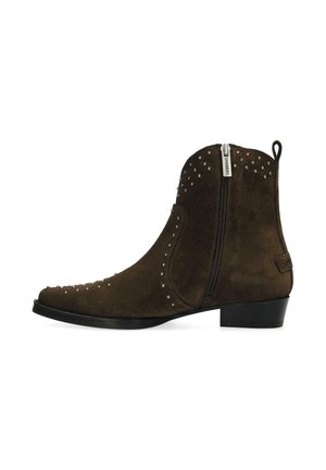Cowboy/biker ankle boot - round