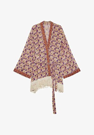 Chaqueta estilo kimono con un patrón floral en púrpura y amarillo, con un dobladillo de flecos y un cierre de lazo. Hecha de tela ligera.