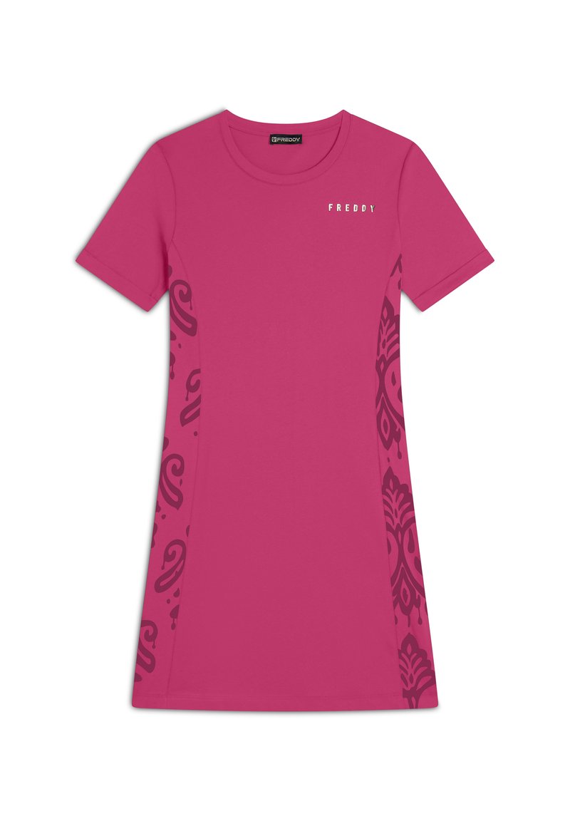 Vestito fucsia a maniche corte con orlo curvo, caratterizzato da motivi decorativi rosa scuro sui lati e un piccolo logo sul petto.