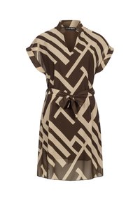 Robe à motifs géométriques marron et beige, manches courtes, col en V et ceinture nouée à la taille, longueur genou avec une coupe ample.