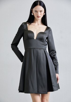 Sara Battaglia SWEETHEART NECK MINI DRESS - Koktailové šaty/večierkové šaty - black