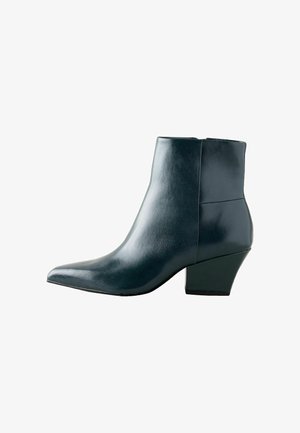 Next, FOREVER COMFORT® POINTED TOE ANKLE BOOTS - Classic ankle boots - teal blue