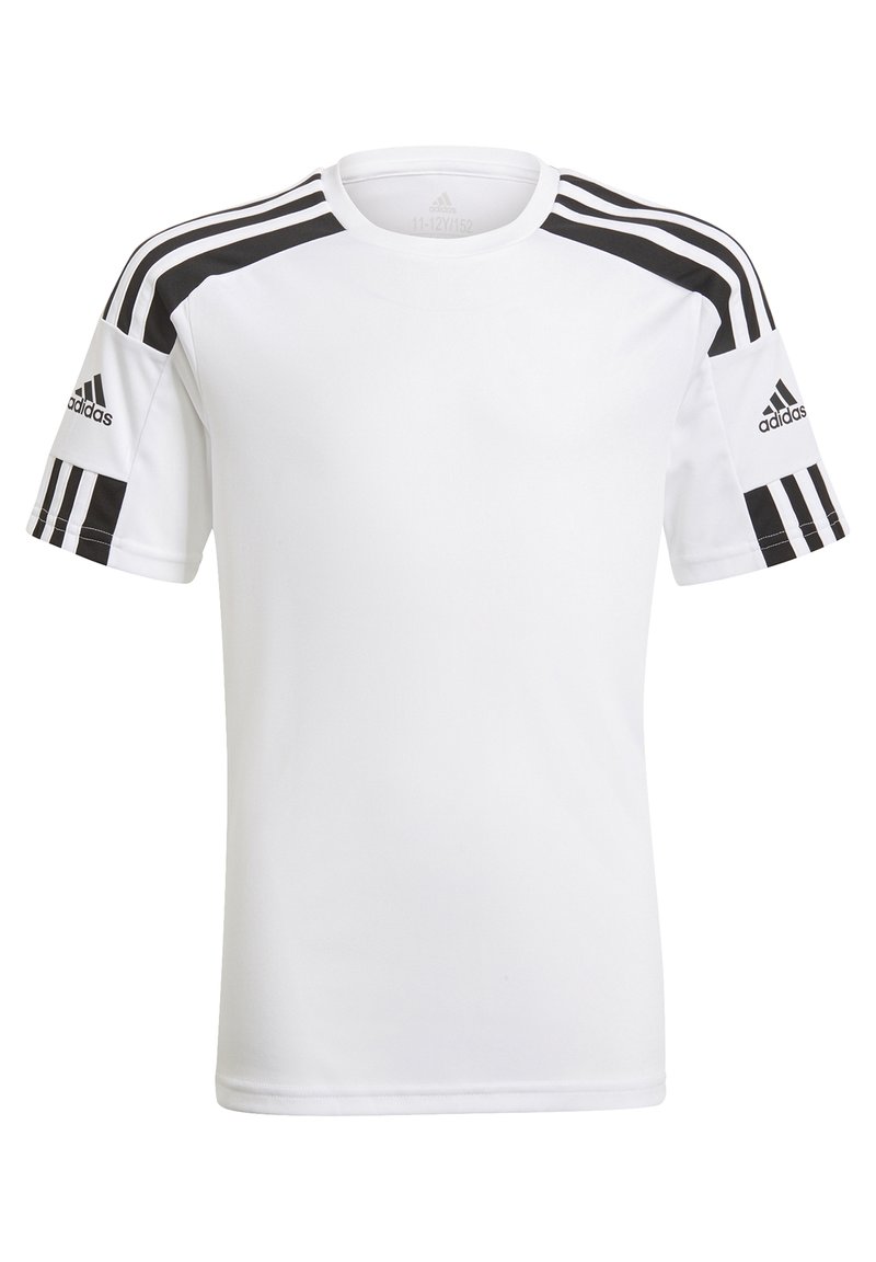 Camiseta atlética blanca con diseño de tres rayas negras en los hombros. Presenta un cuello redondo y mangas cortas. Hecha de un tejido ligero.
