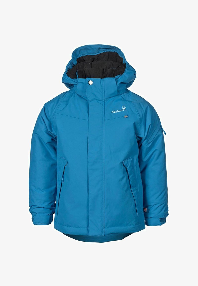 Blå isoleret jakke med hætte, sidelommer og frontlynlås. Har en glat tekstur og logo på brystet.