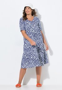 LAURASØN 1/2 ARM V-AUSSCHNITT - Žerzejové šaty - violet blue
