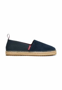 Espadrillas in tela blu navy con dettagli in suede, suola in corda e fondo in gomma. Presentano un'etichetta rossa sul lato e un design slip-on.
