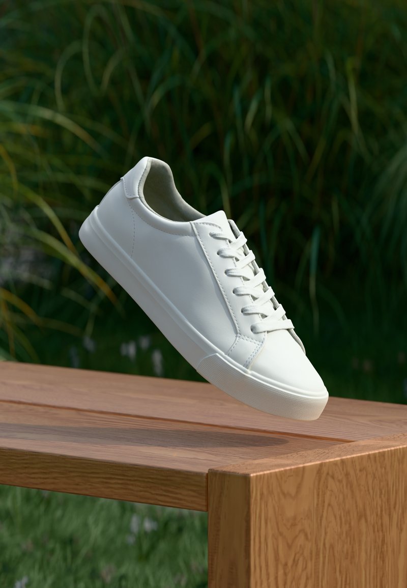 Pier One Trainers