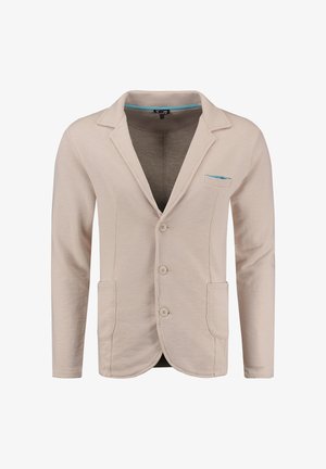 Beżowa marynarka męska z trzema guzikami, dwoma kieszeniami z przodu, małą kieszonką na piersi z niebieskim wykończeniem i kołnierzykiem z wycięciem.