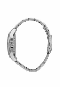 Orologio in acciaio inossidabile argento con cassa rotonda, tre pulsanti a pressione e bracciale a maglie metalliche. Superficie liscia e lucida e maglie robuste.