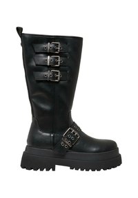 Bota de cuero negro hasta la rodilla con tres acentos de hebillas metálicas. Suela de tracción gruesa, cremallera lateral y diseño de tacón robusto.