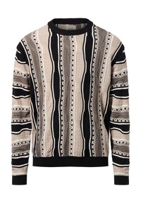 Maglione a maglia in nero, beige e grigio con strisce verticali testurizzate, motivi a treccia e un collo a girocollo e polsini a costine.