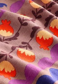 Thumbnail Image 5