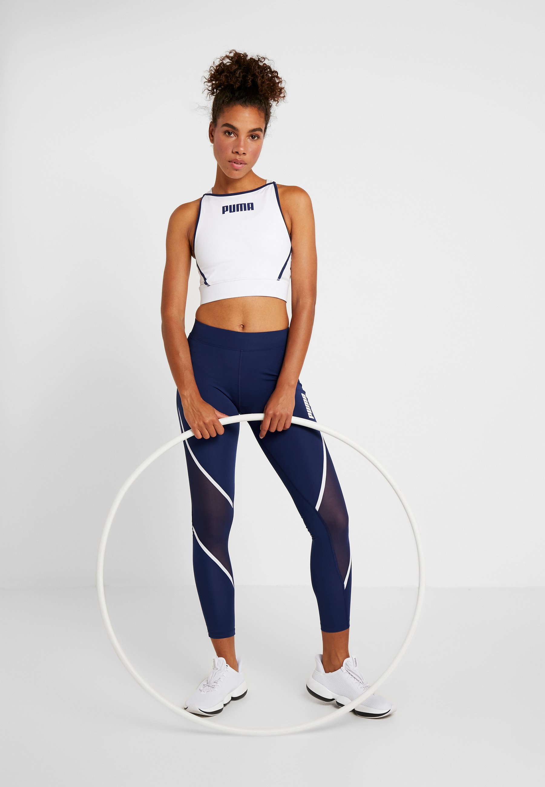 Galaxis Intuition Boykott pamela puma 