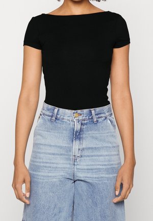 T-shirt med print - black