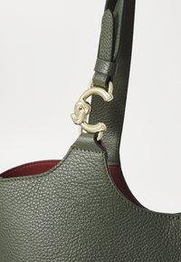 Coccinelle C-EASY SET - Håndtasker - alga