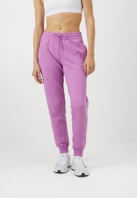 adidas Sportswear ESSENTIALS LINEAR CUFFED - Tréningruha alsók - preloved purple