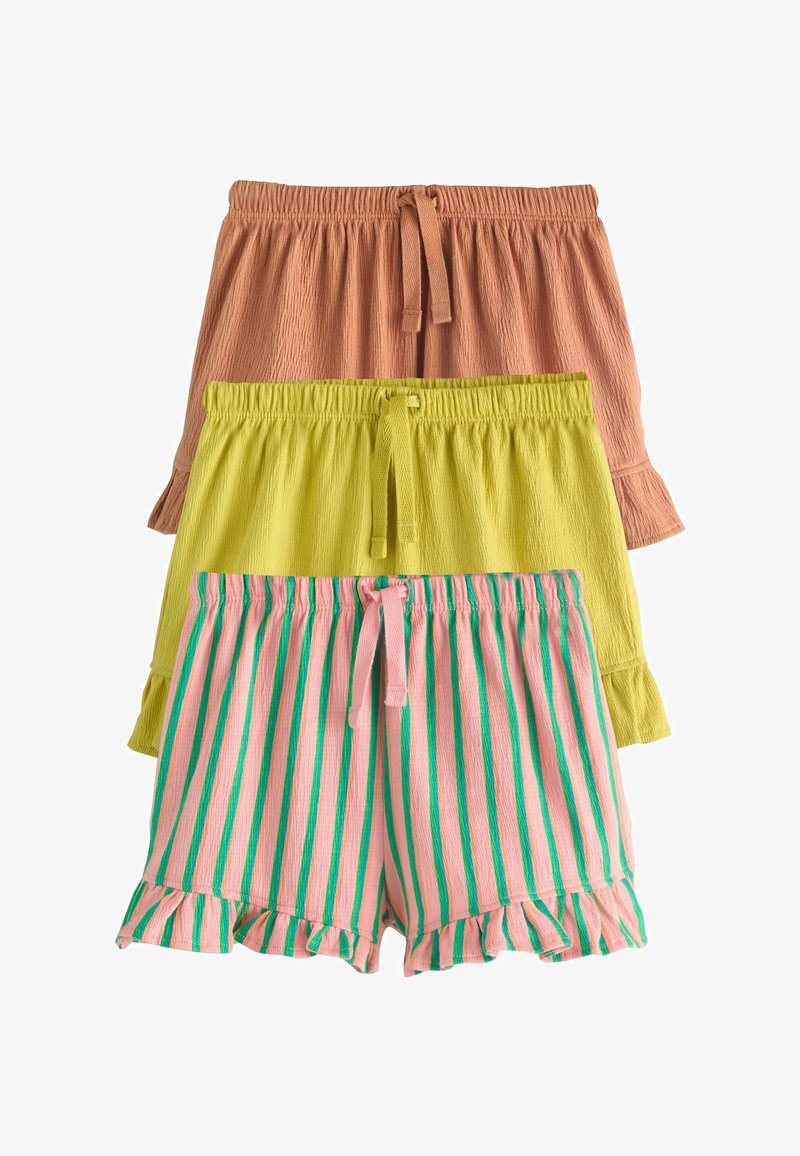 Trois paires de shorts pour filles avec taille élastique, cordons et ourlets à volants, en rouille unie, jaune unie et rose à rayures vertes.