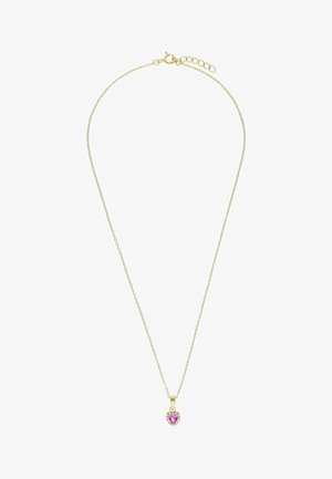 Gouden ketting met een hanger van een hartvormige roze edelsteen omringd door heldere stenen, met een fijne textuur en verstelbare lengte.