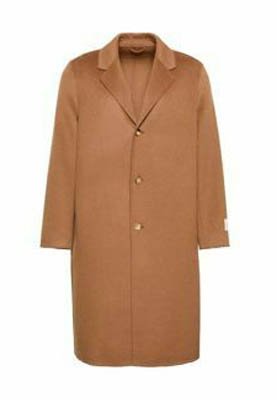 Cappotto lungo marrone in tessuto liscio con colletto a revers, tre bottoni sul davanti e taglio dritto senza tasche.