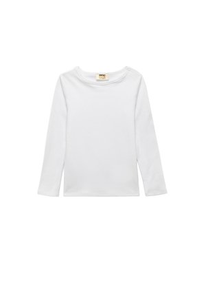 Witte katoenen blouse met lange mouwen, ronde hals en een zachte textuur, voorzien van een geribbelde structuur en eenvoudige stiksel-details.