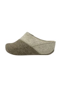 Zoccoli in feltro grigi e beige con punta arrotondata, tacco basso a wedge e decorazioni in strass sul lato superiore.