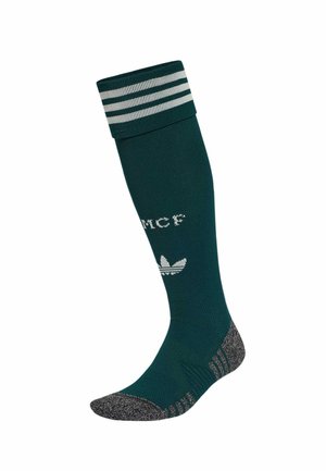 Dunkelgrüner knielanger Socke mit grauer Spitze und Ferse, drei weißen Streifen oben und weißem Adidas-Logo sowie Teiltext am Bein.