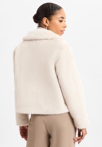 Marie Lund - Kurtka z polaru