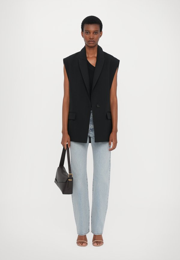 THE STAPLE - Jeans Tapered Fit3