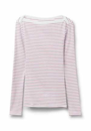 Weißes, langärmliges, geripptes Shirt mit dünnen, horizontalen roten Streifen und einem weiten, abgerundeten Ausschnitt.